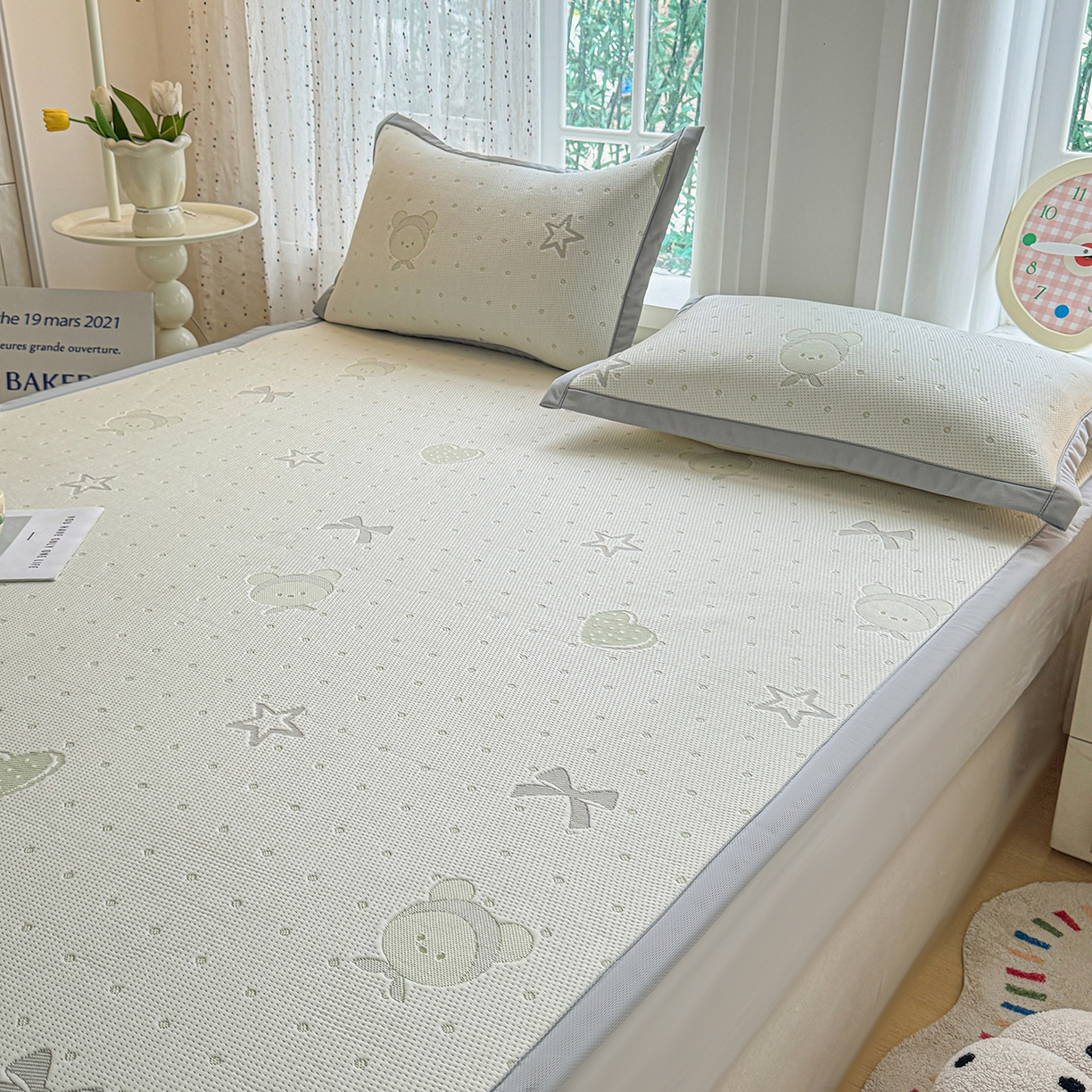 91家纺网 家纺一手货源 找家纺 小萌虎 2026新款乙纶PE提花冰豆豆凉席卡通床席款 小美熊