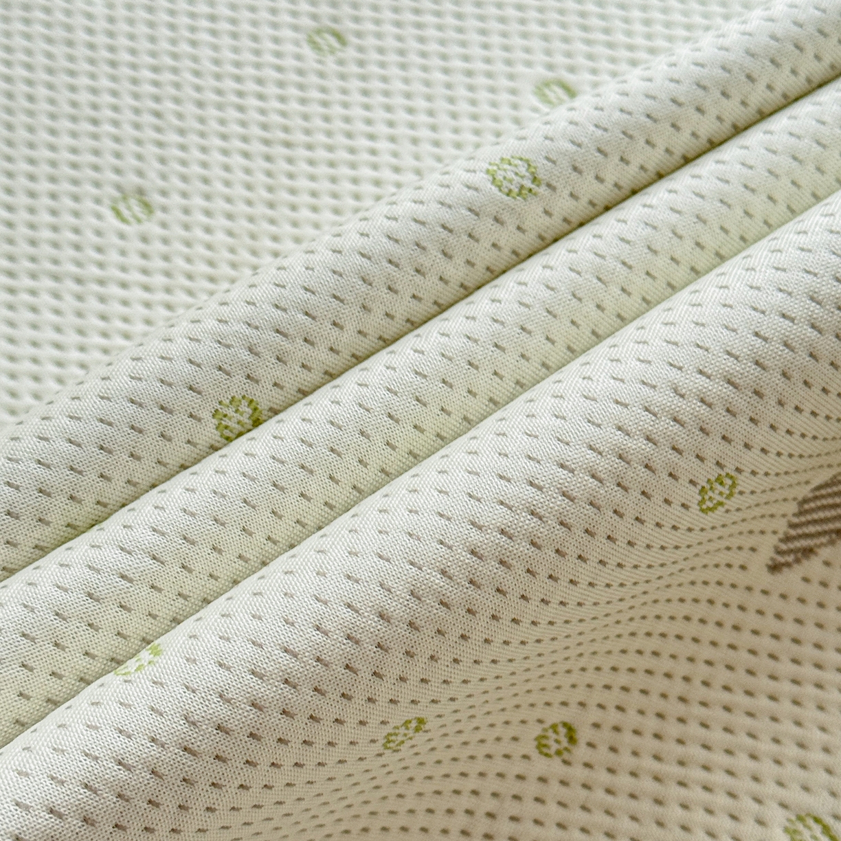 91家纺网 家纺一手货源 找家纺 小萌虎 2026新款乙纶PE提花冰豆豆凉席卡通床席款 小美熊