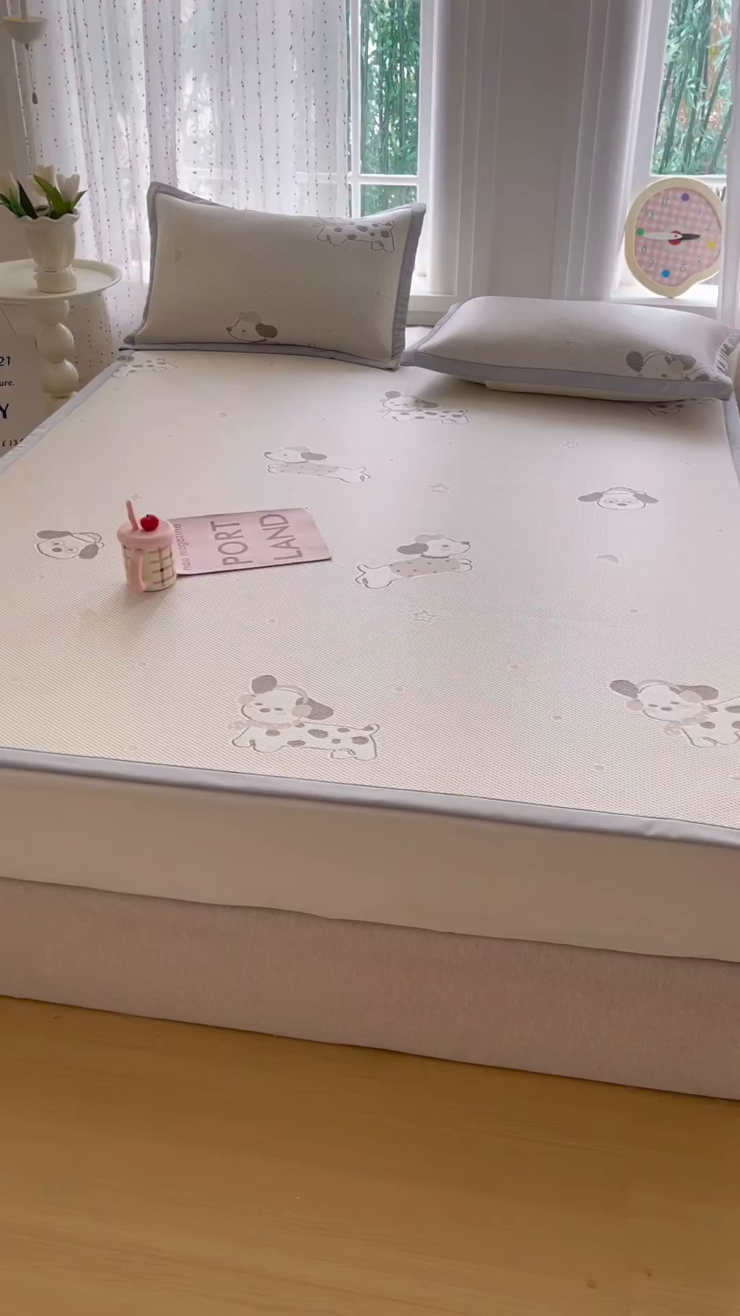 91家纺网 家纺一手货源 找家纺 小萌虎 2026新款乙纶PE提花冰豆豆凉席卡通床席款 腊肠狗-咖