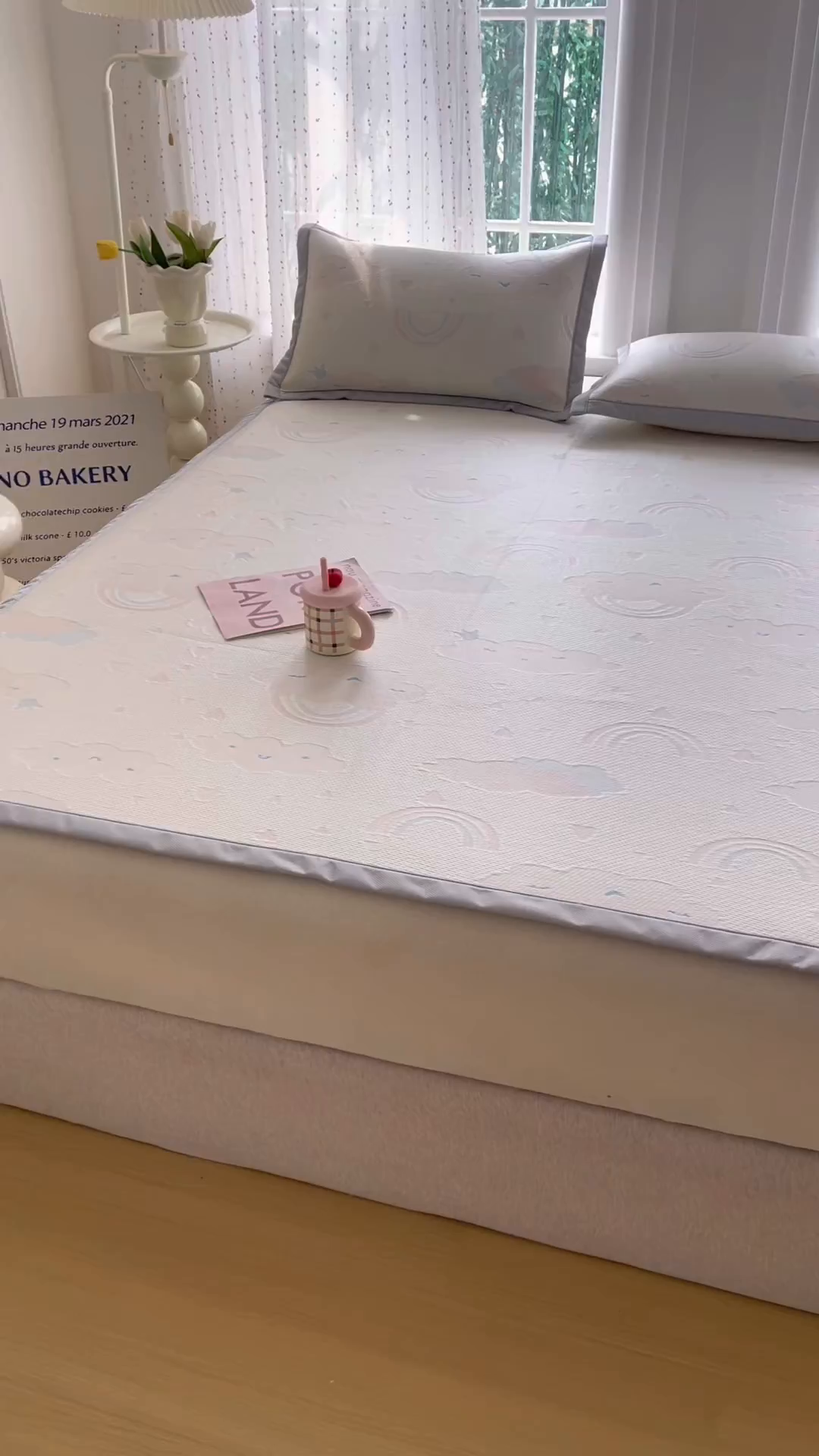 91家纺网 家纺一手货源 找家纺 小萌虎 2026新款乙纶PE提花冰豆豆凉席卡通床席款 彩虹