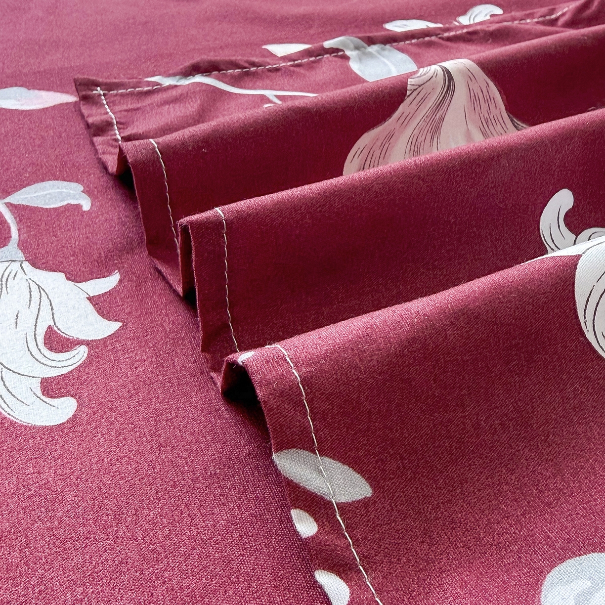 91家纺网 家纺一手货源 找家纺 梵巢家纺 芦荟棉三四件套，床单，被套，枕套化纤四件套 酒红玉枝