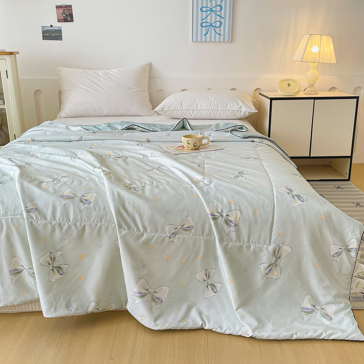 91家纺网 家纺一手货源 找家纺 宜梦家居 2026新款A类凉感天丝夏被夏凉被空调被 青柠蝴蝶结