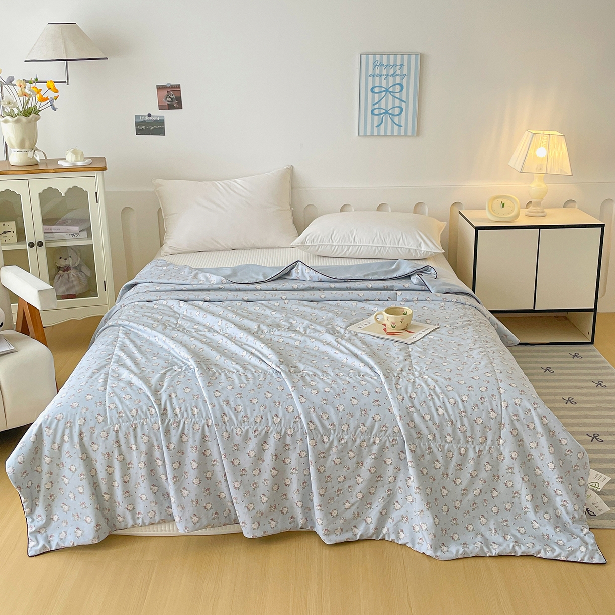 91家纺网 家纺一手货源 找家纺 宜梦家居 2026新款A类凉感天丝夏被夏凉被空调被 蓝调蔷薇