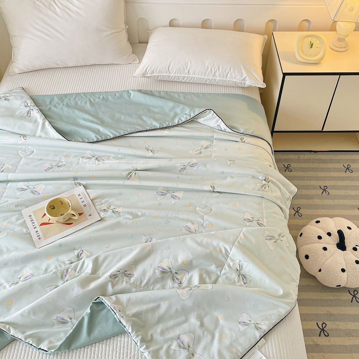 91家纺网 家纺一手货源 找家纺 宜梦家居 2026新款A类凉感天丝夏被夏凉被空调被 青柠蝴蝶结