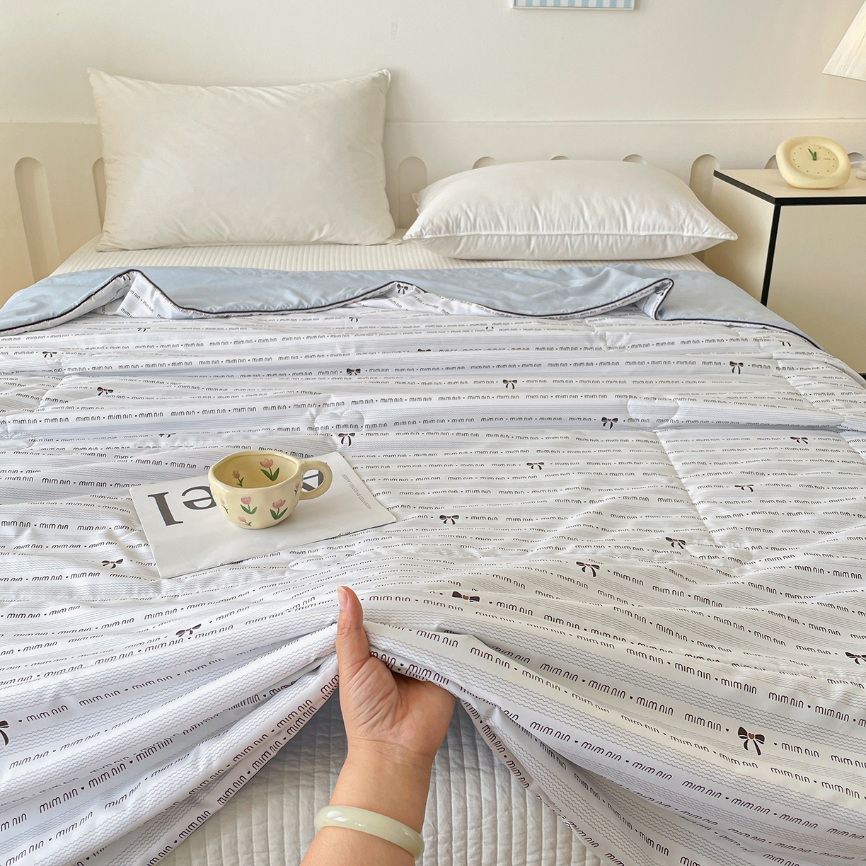 91家纺网 家纺一手货源 找家纺 宜梦家居 2026新款A类凉感天丝夏被夏凉被空调被 奶白蝴蝶结