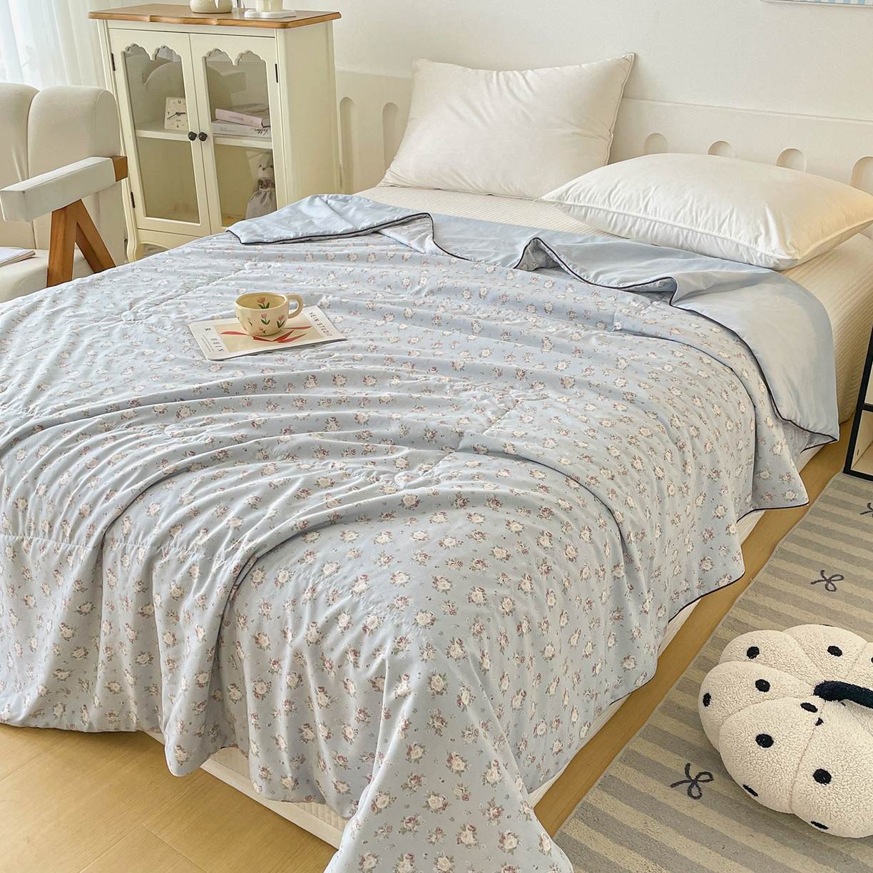 91家纺网 家纺一手货源 找家纺 宜梦家居 2026新款A类凉感天丝夏被夏凉被空调被 蓝调蔷薇