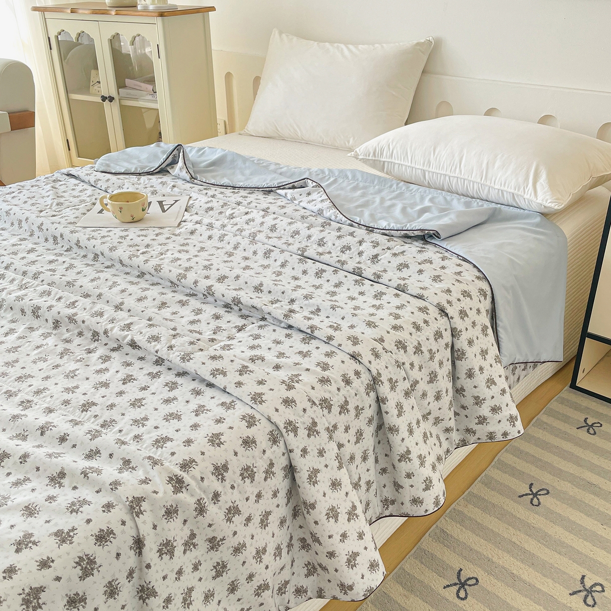 91家纺网 家纺一手货源 找家纺 宜梦家居 2026新款A类凉感天丝夏被夏凉被空调被 极简碎菊