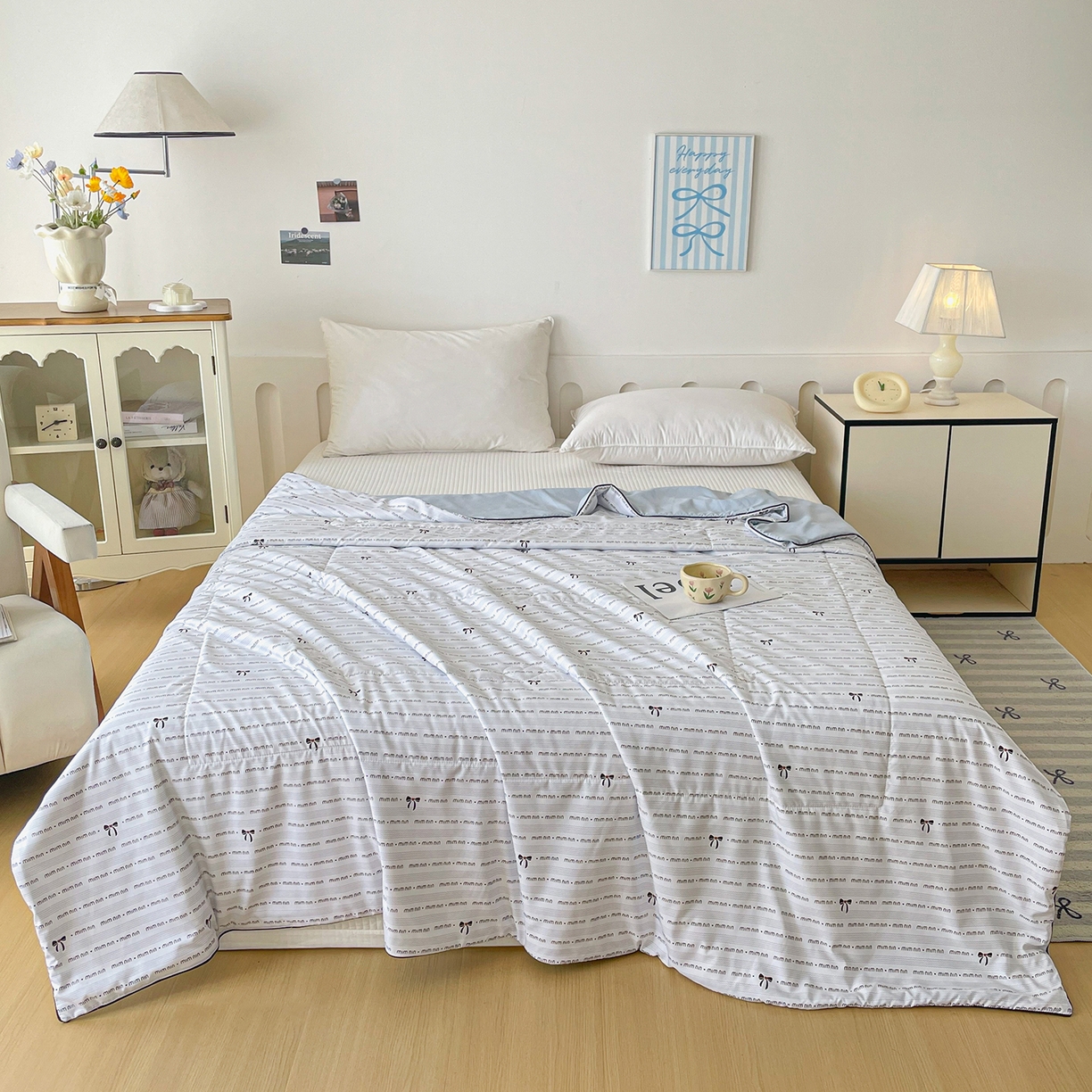 91家纺网 家纺一手货源 找家纺 宜梦家居 2026新款A类凉感天丝夏被夏凉被空调被 奶白蝴蝶结