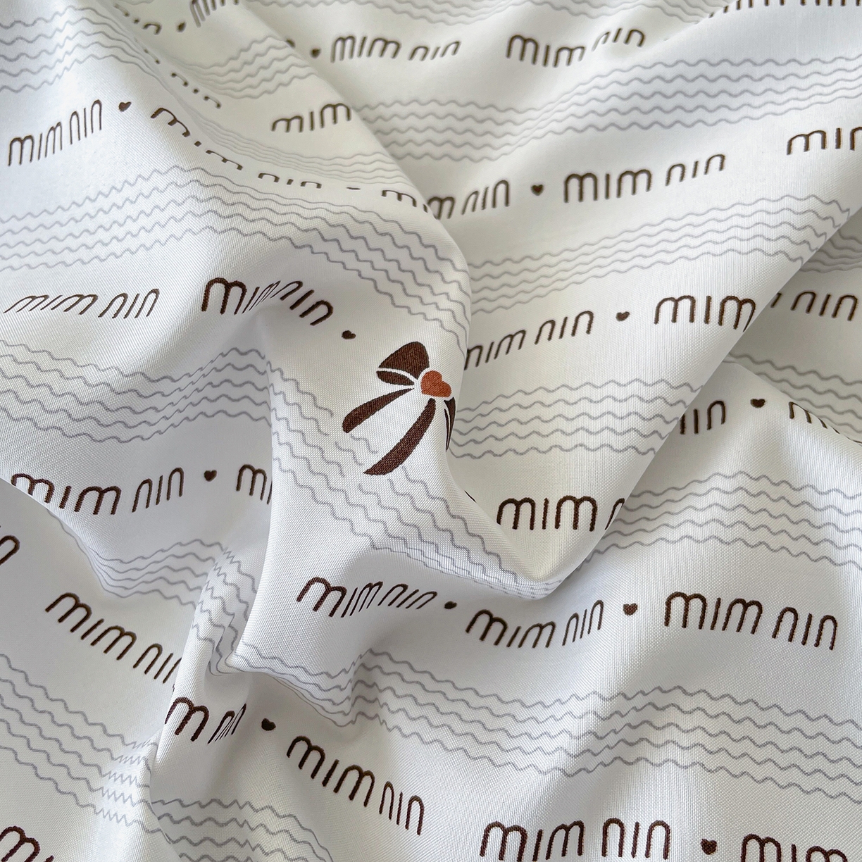 91家纺网 家纺一手货源 找家纺 宜梦家居 2026新款A类凉感天丝夏被夏凉被空调被 奶白蝴蝶结