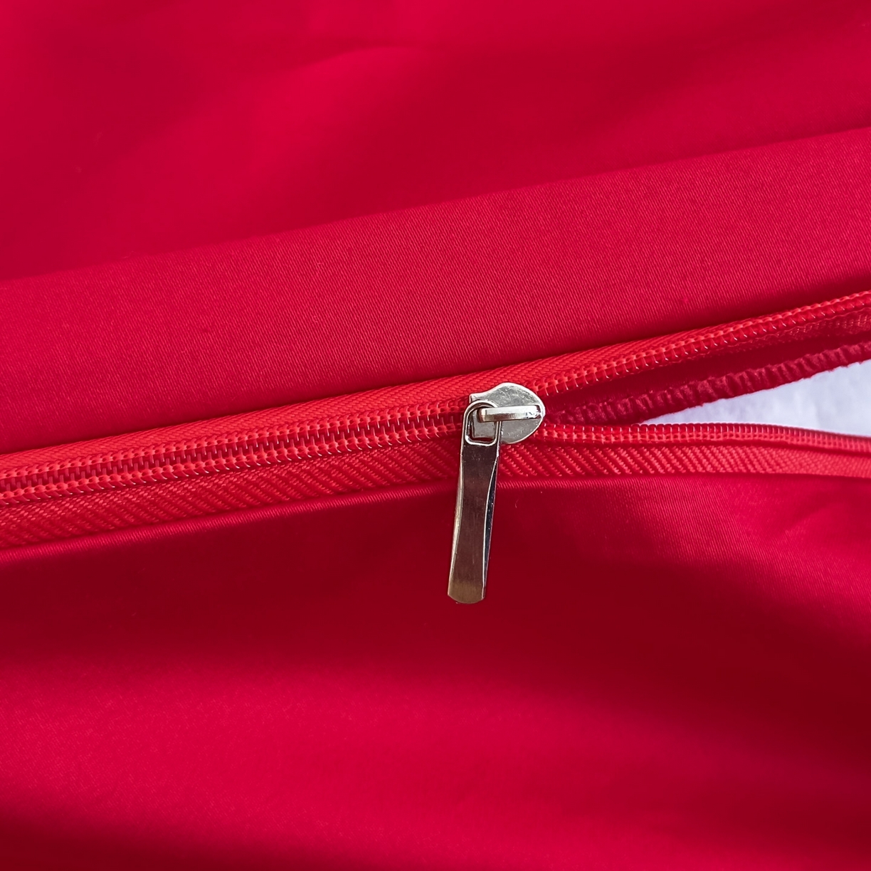 91家纺网 家纺一手货源 找家纺 欧乐蒂 2026新款亲肤婚庆刺绣四件套系列新婚快乐 新婚快乐-喜红