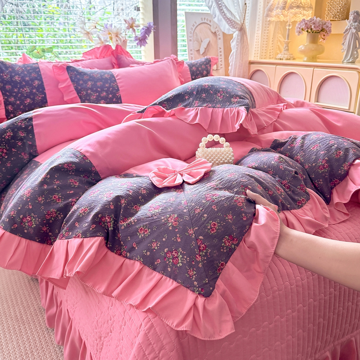 91家纺网 家纺一手货源 找家纺 唐人居 2026新款水洗棉花边床盖四件套-彩色波点 彩色波点-玫红