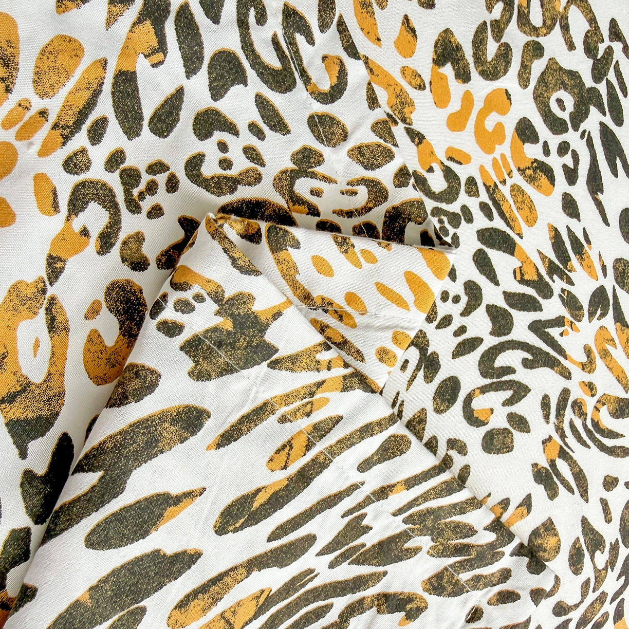 91家纺网 家纺一手货源 找家纺 梵巢 家纺芦荟棉枕套磨毛化纤枕套48*74cm 虎虎生威