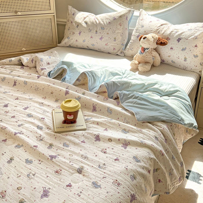 91家纺网 家纺一手货源 找家纺 苏羿家纺 2026春夏新款亲肤水洗棉印花夏被空调被夏凉被被子被芯 动物宴会