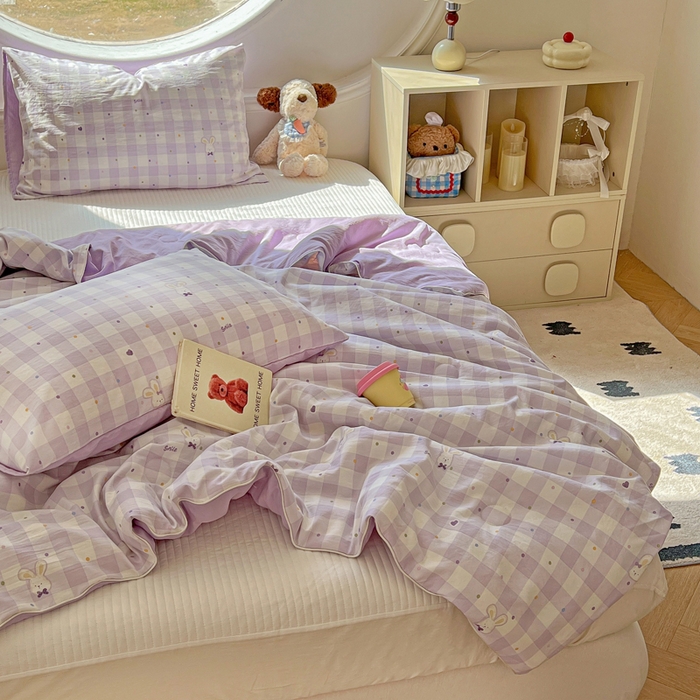 91家纺网 家纺一手货源 找家纺 苏羿家纺 2026春夏新款亲肤水洗棉印花夏被空调被夏凉被被子被芯 格子小兔