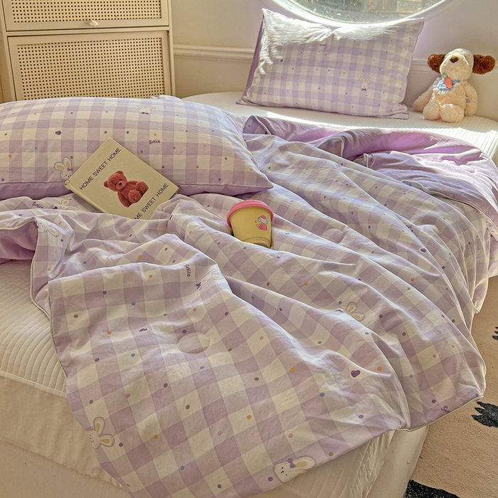 91家纺网 家纺一手货源 找家纺 苏羿家纺 2026春夏新款亲肤水洗棉印花夏被空调被夏凉被被子被芯 格子小兔