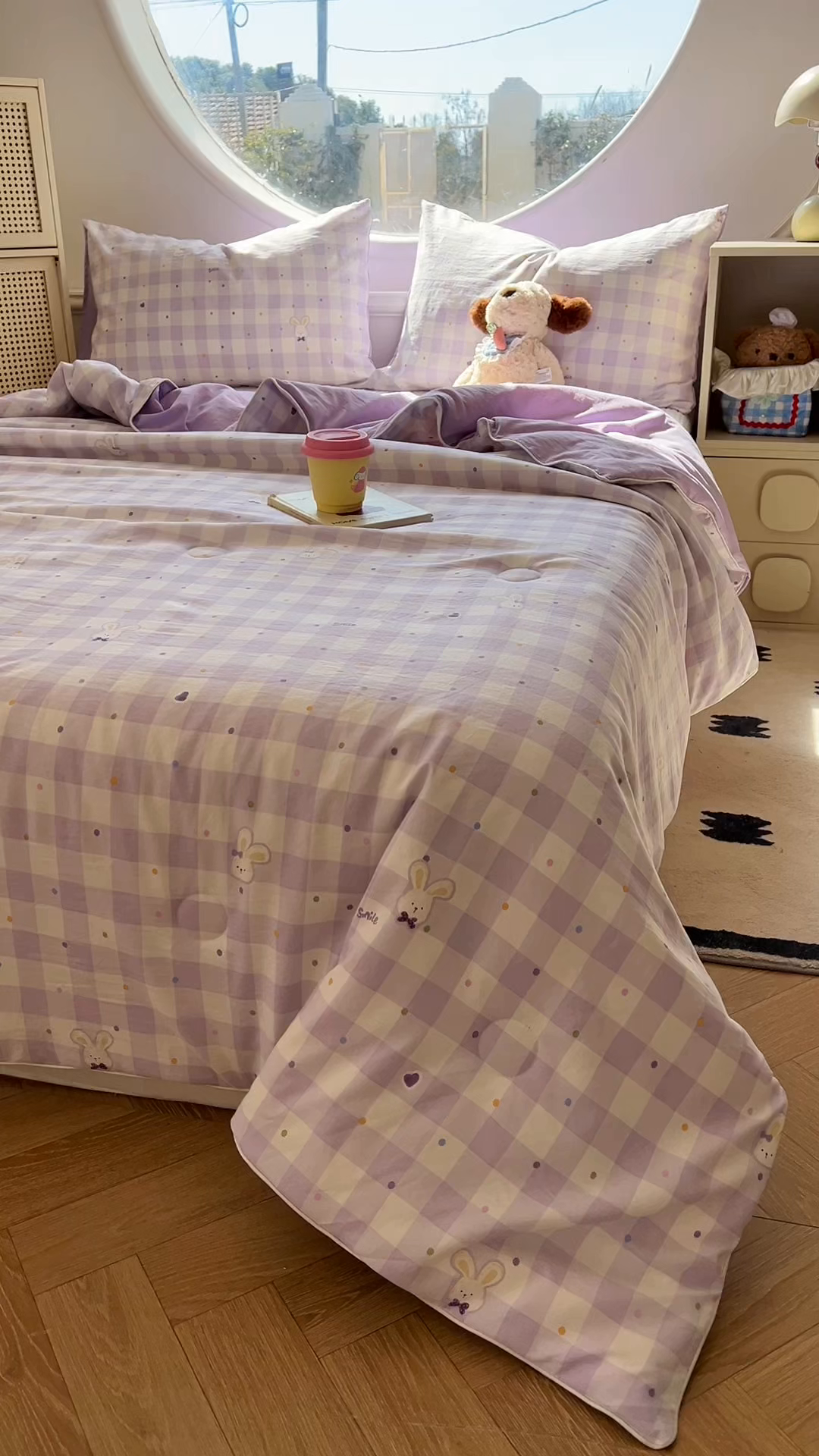 91家纺网 家纺一手货源 找家纺 苏羿家纺 2026春夏新款亲肤水洗棉印花夏被空调被夏凉被被子被芯 格子小兔