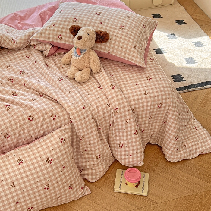 91家纺网 家纺一手货源 找家纺 苏羿家纺 2026春夏新款亲肤水洗棉印花夏被空调被夏凉被被子被芯 仟陌樱桃