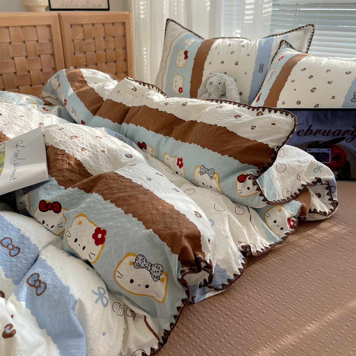 91家纺网 家纺一手货源 找家纺 （总）桃心家居 2026新款A类费尔岛可爱卡通贝壳边三角针工艺双层纱泡芙棉泡芙纱系列四件套