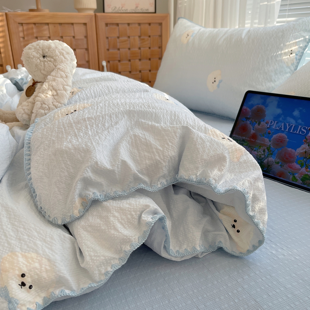 91家纺网 家纺一手货源 找家纺 （总）桃心家居 2026新款A类费尔岛可爱卡通贝壳边三角针工艺双层纱泡芙棉泡芙纱系列四件套