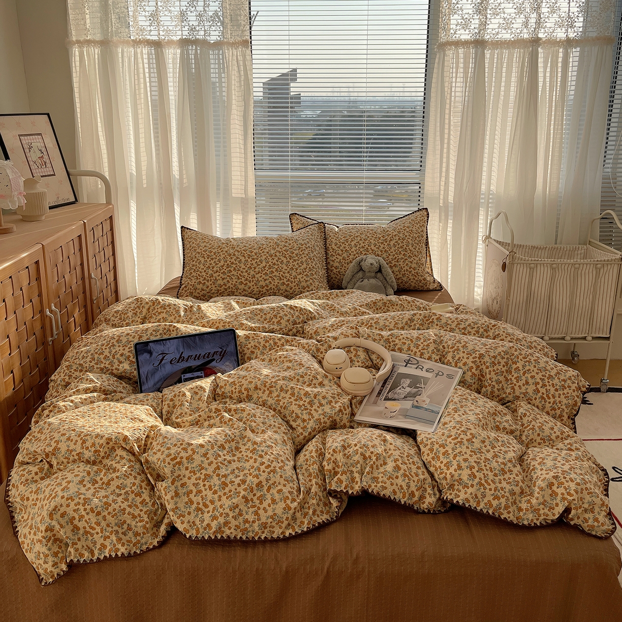 91家纺网 家纺一手货源 找家纺 桃心家居 2026新款A类费尔岛可爱卡通贝壳边三角针工艺双层纱泡芙棉泡芙纱系列四件套 泡芙棉-盛夏