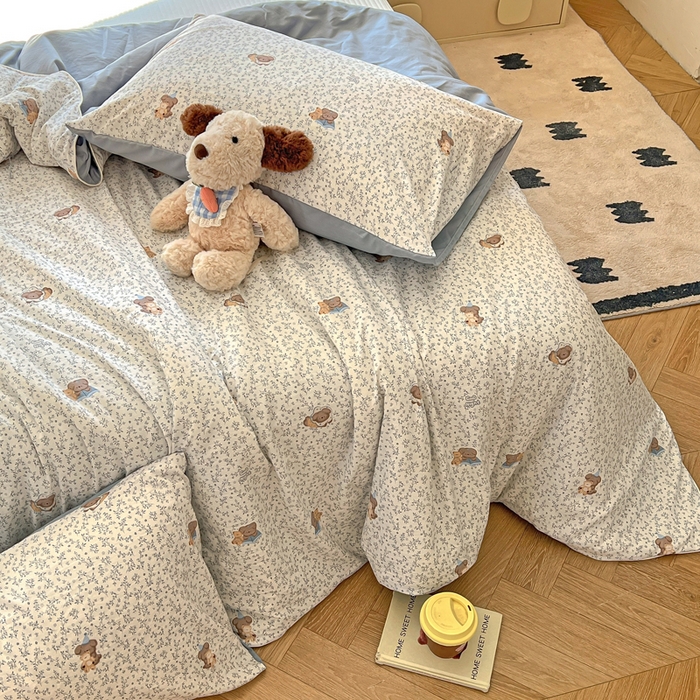 91家纺网 家纺一手货源 找家纺 苏羿家纺 2026春夏新款亲肤水洗棉印花夏被空调被夏凉被被子被芯 小熊点点