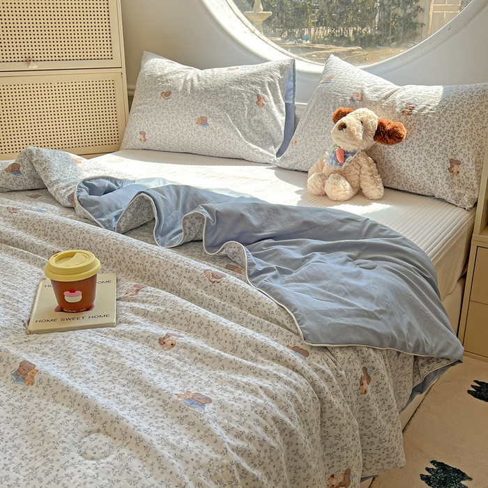 91家纺网 家纺一手货源 找家纺 苏羿家纺 2026春夏新款亲肤水洗棉印花夏被空调被夏凉被被子被芯 小熊点点