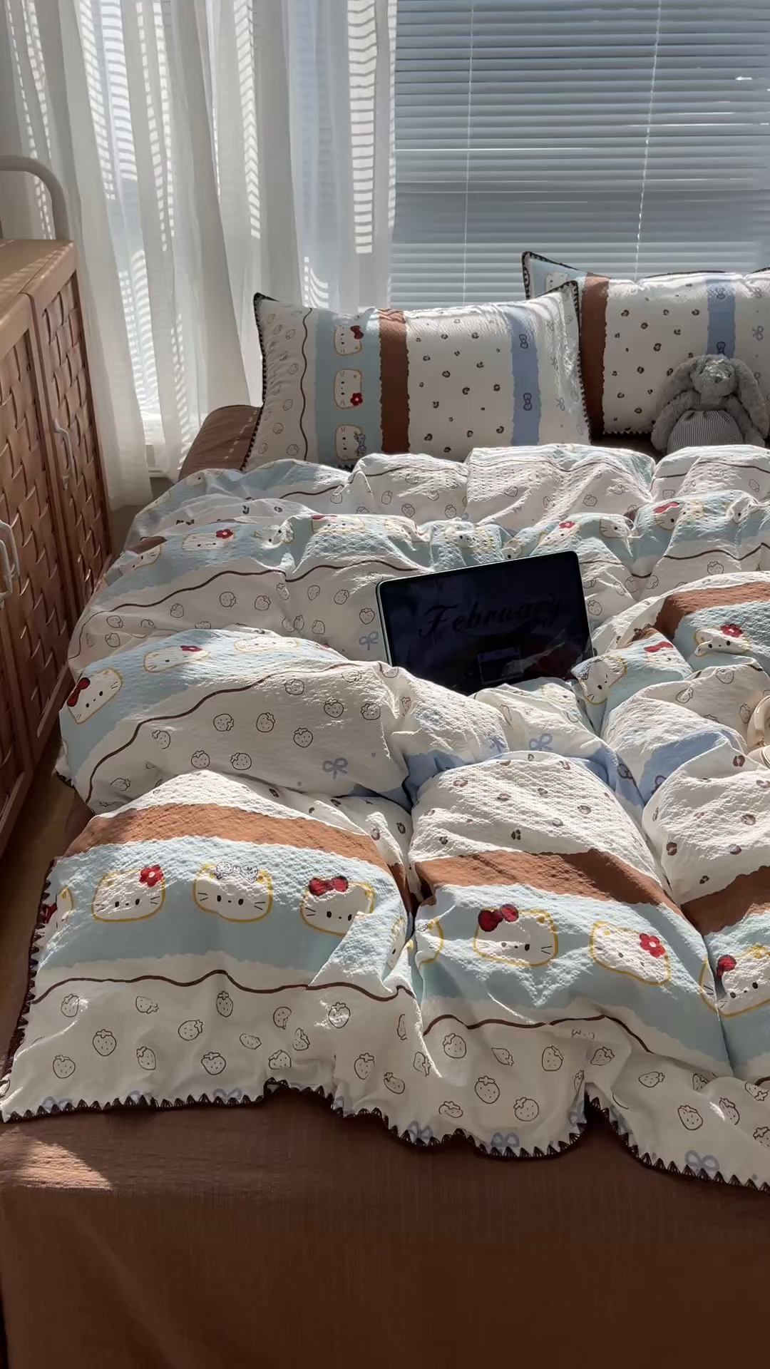 91家纺网 家纺一手货源 找家纺 （总）桃心家居 2026新款A类费尔岛可爱卡通贝壳边三角针工艺双层纱泡芙棉泡芙纱系列四件套