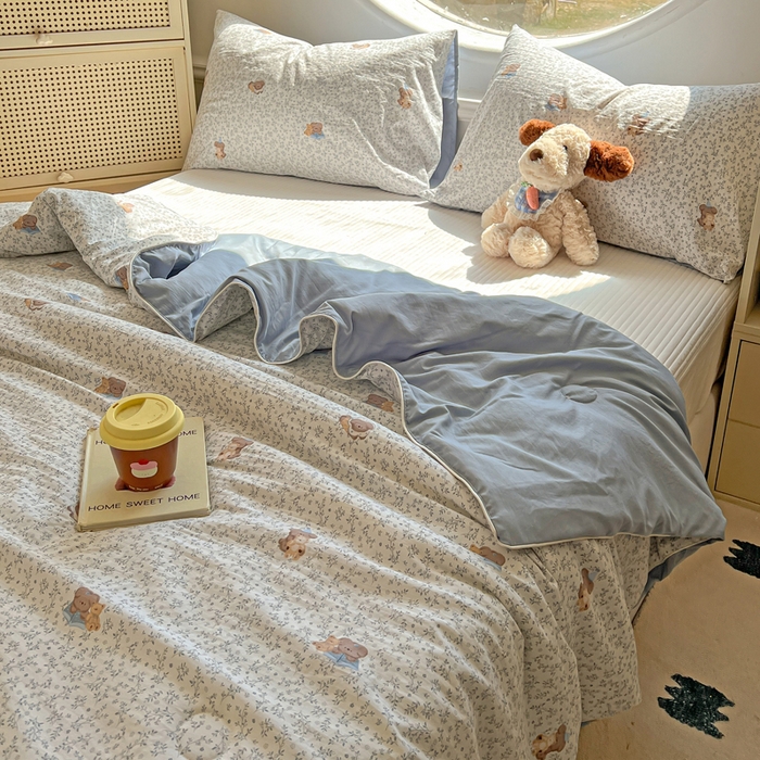 91家纺网 家纺一手货源 找家纺 苏羿家纺 2026春夏新款亲肤水洗棉印花夏被空调被夏凉被被子被芯 小熊点点