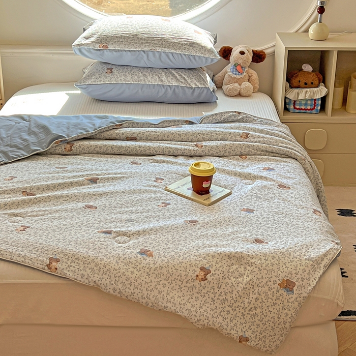 91家纺网 家纺一手货源 找家纺 苏羿家纺 2026春夏新款亲肤水洗棉印花夏被空调被夏凉被被子被芯 小熊点点