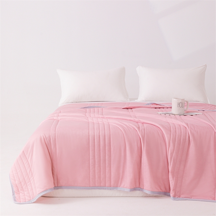 91家纺网 家纺一手货源 找家纺 世爵家纺 2026新款凉感丝冰淇淋夏被纯色印花空调被直播跨境外贸爆款 粉色