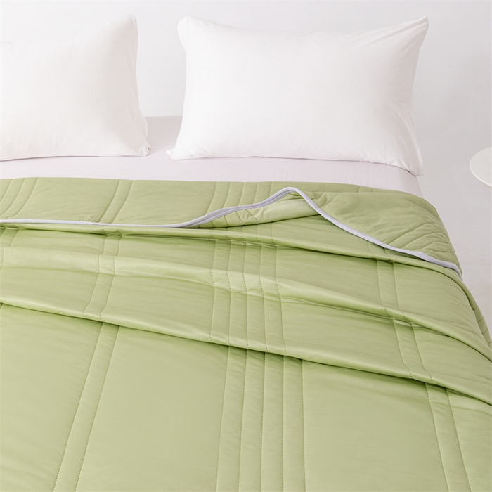 91家纺网 家纺一手货源 找家纺 世爵家纺 2026新款凉感丝冰淇淋夏被纯色印花空调被直播跨境外贸爆款 果绿