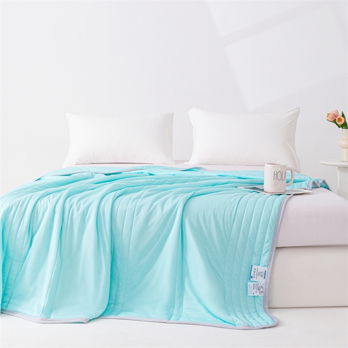91家纺网 家纺一手货源 找家纺 世爵家纺 2026新款凉感丝冰淇淋夏被纯色印花空调被直播跨境外贸爆款 湖绿