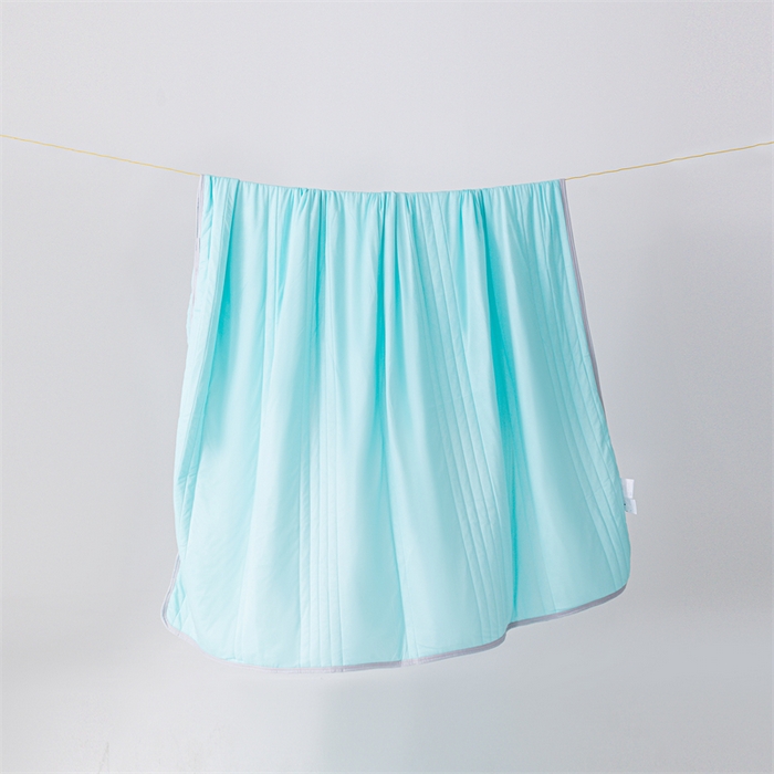 91家纺网 家纺一手货源 找家纺 世爵家纺 2026新款凉感丝冰淇淋夏被纯色印花空调被直播跨境外贸爆款 湖绿