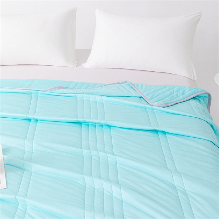 91家纺网 家纺一手货源 找家纺 世爵家纺 2026新款凉感丝冰淇淋夏被纯色印花空调被直播跨境外贸爆款 湖绿