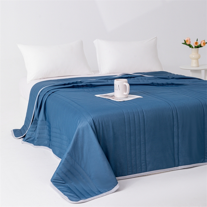 91家纺网 家纺一手货源 找家纺 世爵家纺 2026新款凉感丝冰淇淋夏被纯色印花空调被直播跨境外贸爆款 深蓝