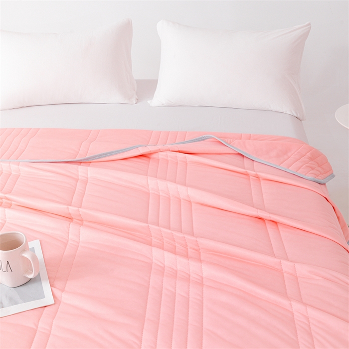 91家纺网 家纺一手货源 找家纺 世爵家纺 2026新款凉感丝冰淇淋夏被纯色印花空调被直播跨境外贸爆款 玉色