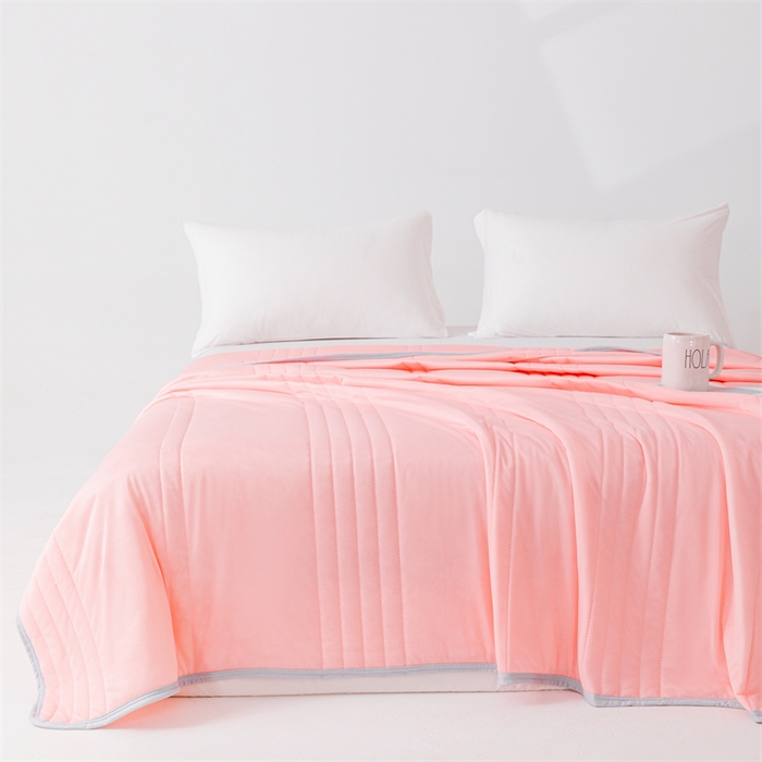 91家纺网 家纺一手货源 找家纺 世爵家纺 2026新款凉感丝冰淇淋夏被纯色印花空调被直播跨境外贸爆款 玉色