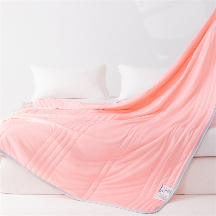 91家纺网 家纺一手货源 找家纺 世爵家纺 2026新款凉感丝冰淇淋夏被纯色印花空调被直播跨境外贸爆款 玉色