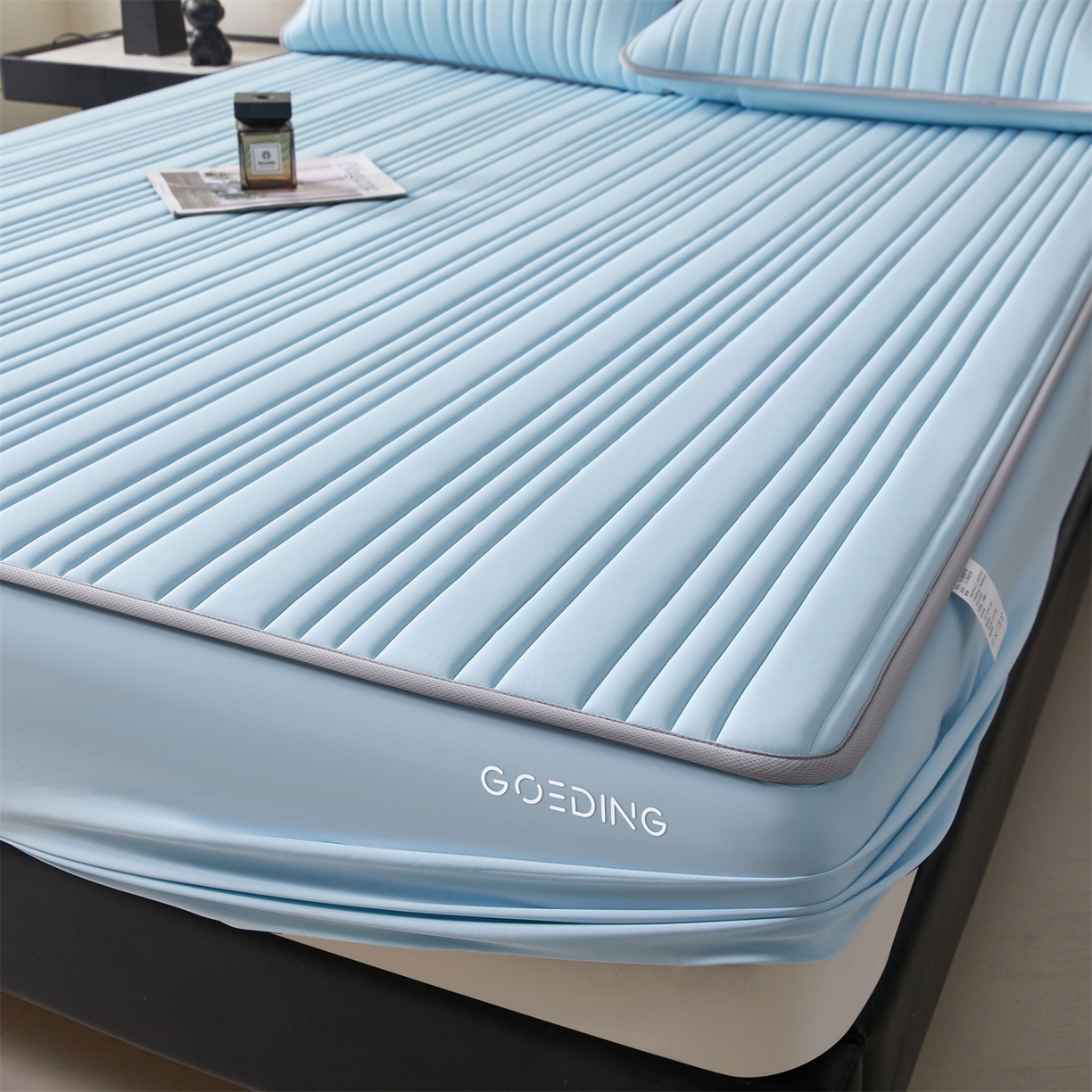 91家纺网 家纺一手货源 找家纺 雯豆家纺 2026春夏新品氨纶凉感床笠夹棉款床笠三件套床垫保护套 知夏-水蓝