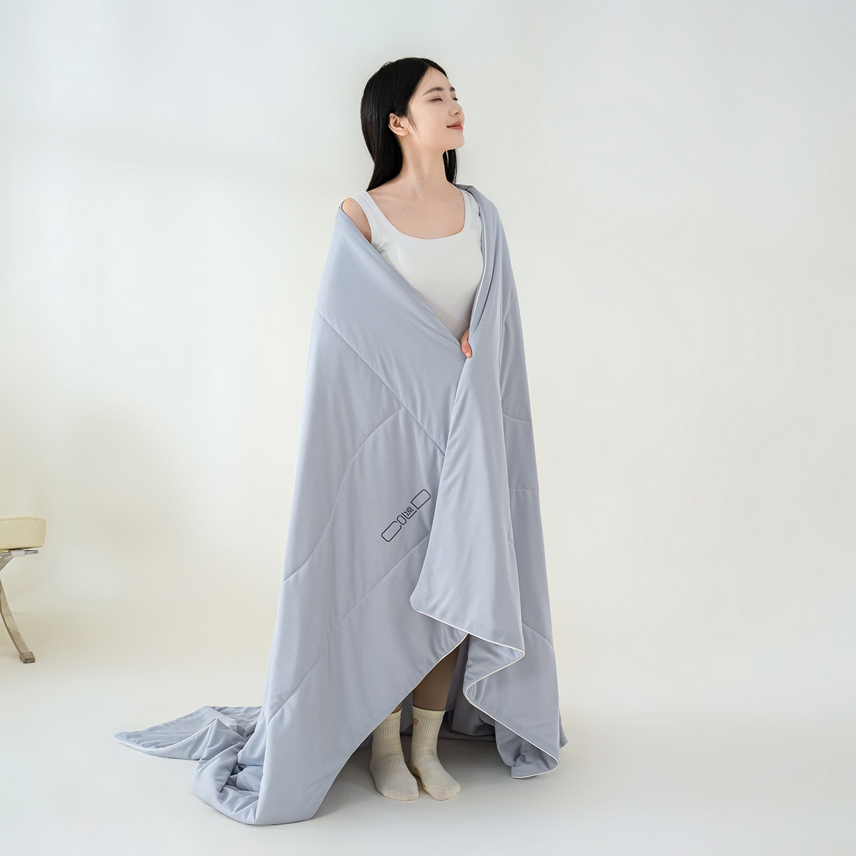 91家纺网 家纺一手货源 找家纺 芯恋家居 2026新款A类提花高端素色凉感丝小冰被夏被夏凉被空调被 玛瑙灰