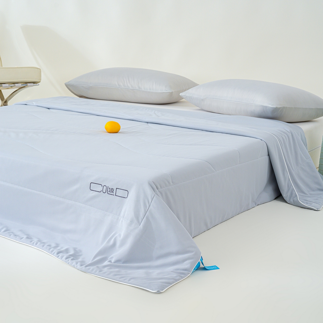 91家纺网 家纺一手货源 找家纺 芯恋家居 2026新款A类提花高端素色凉感丝小冰被夏被夏凉被空调被 玛瑙灰