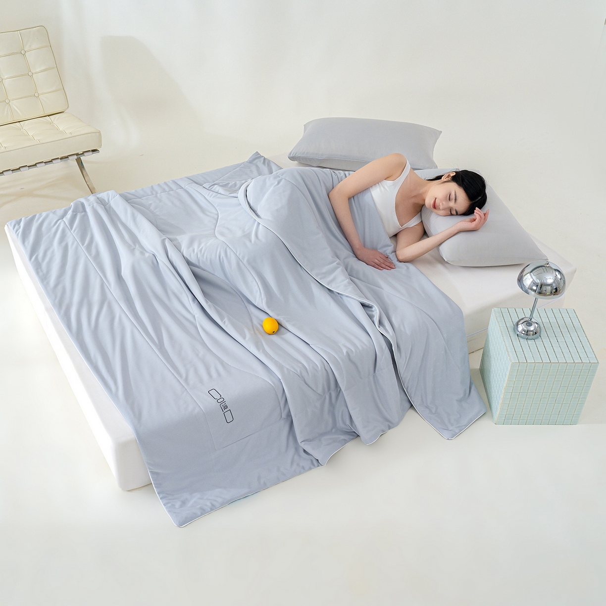 91家纺网 家纺一手货源 找家纺 芯恋家居 2026新款A类提花高端素色凉感丝小冰被夏被夏凉被空调被 玛瑙灰