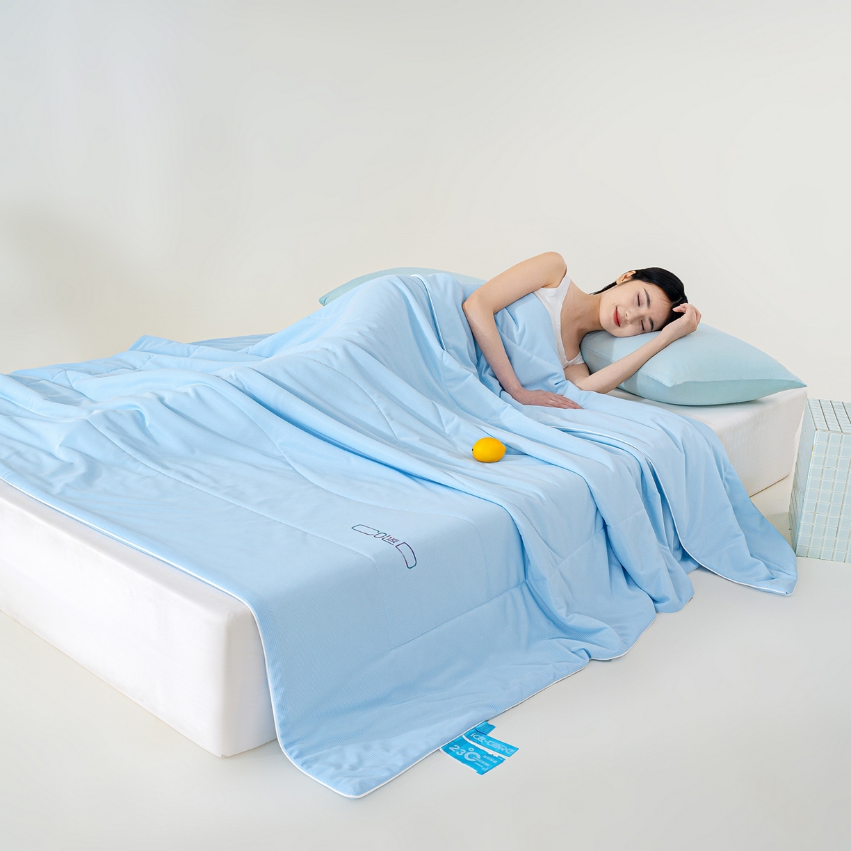 91家纺网 家纺一手货源 找家纺 芯恋家居 2026新款A类提花高端素色凉感丝小冰被夏被夏凉被空调被 冰川蓝