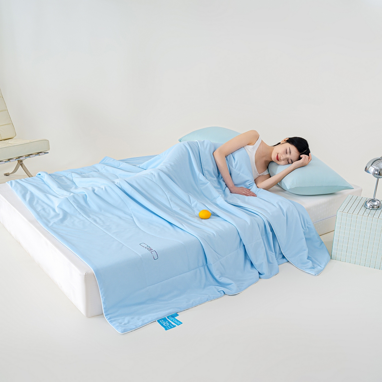 91家纺网 家纺一手货源 找家纺 芯恋家居 2026新款A类提花高端素色凉感丝小冰被夏被夏凉被空调被 冰川蓝