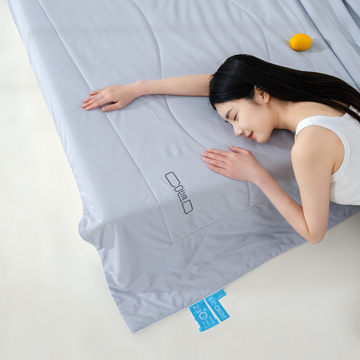 91家纺网 家纺一手货源 找家纺 芯恋家居 2026新款A类提花高端素色凉感丝小冰被夏被夏凉被空调被 玛瑙灰