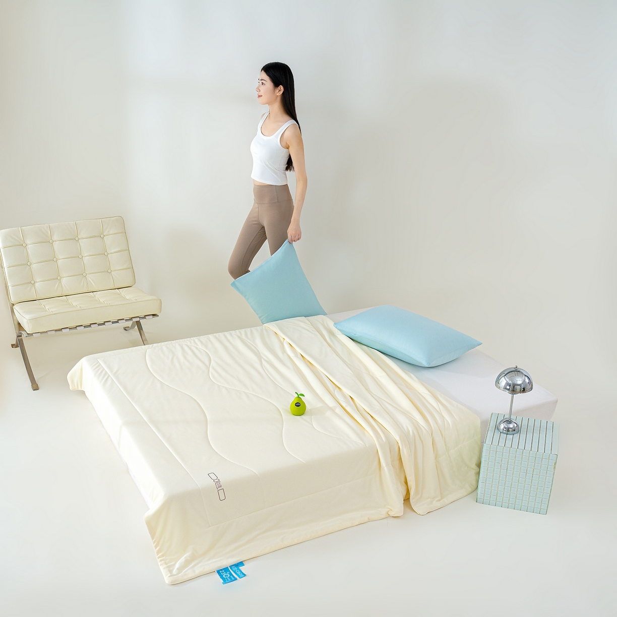 91家纺网 家纺一手货源 找家纺 芯恋家居 2026新款A类提花高端素色凉感丝小冰被夏被夏凉被空调被 奶油黄