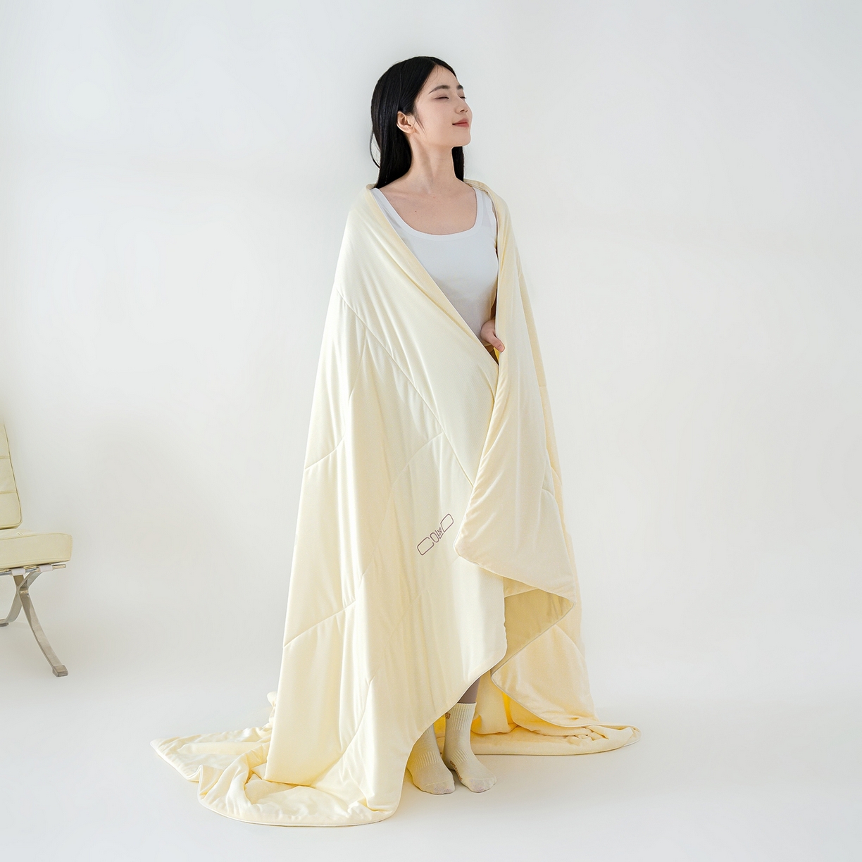 91家纺网 家纺一手货源 找家纺 芯恋家居 2026新款A类提花高端素色凉感丝小冰被夏被夏凉被空调被 奶油黄