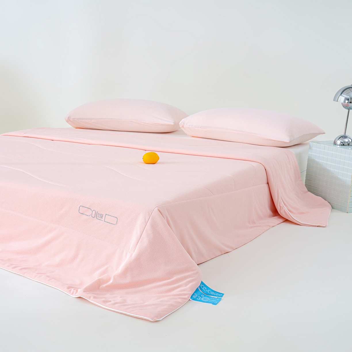 91家纺网 家纺一手货源 找家纺 芯恋家居 2026新款A类提花高端素色凉感丝小冰被夏被夏凉被空调被 冰梅粉