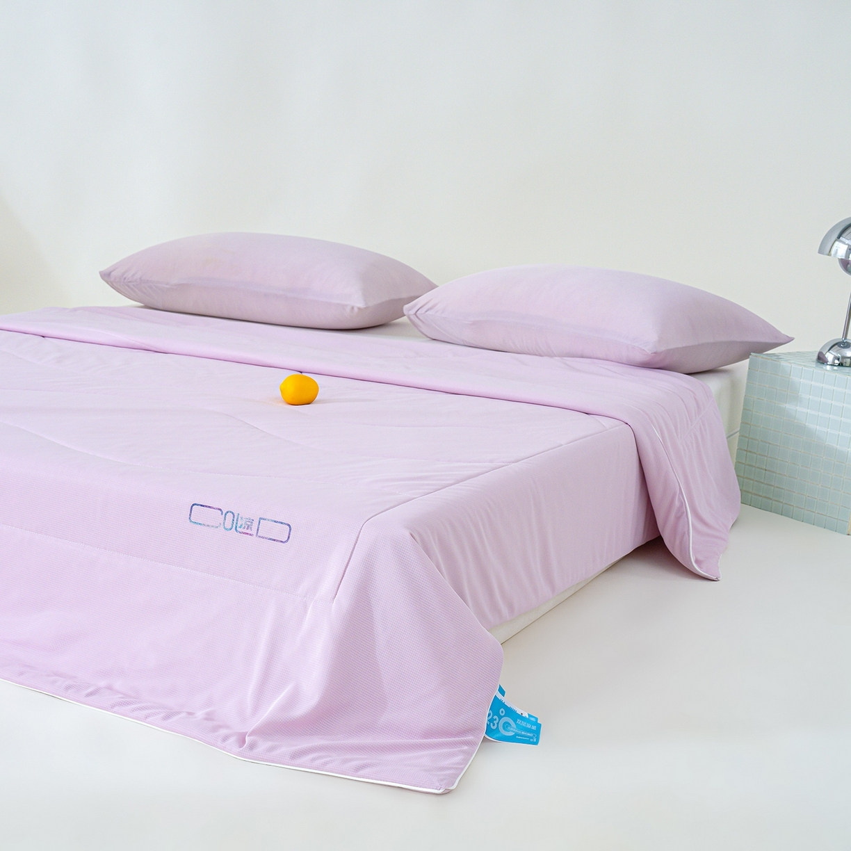 91家纺网 家纺一手货源 找家纺 芯恋家居 2026新款A类提花高端素色凉感丝小冰被夏被夏凉被空调被 丁香紫