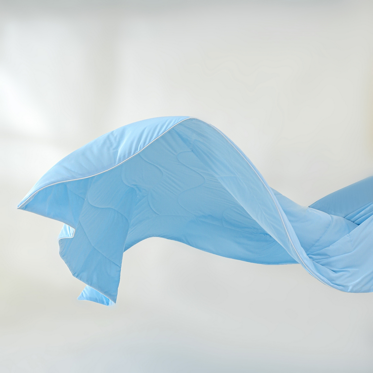 91家纺网 家纺一手货源 找家纺 芯恋家居 2026新款A类提花高端素色凉感丝小冰被夏被夏凉被空调被 冰川蓝